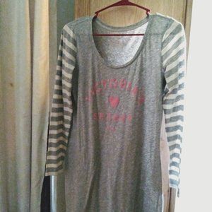 VICTORIA SECRET GRAY NIGHT SHRIT